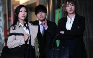 Cậu thanh niên bị 2 quản lý nữ vắt kiệt trong chuyến công tác ở chung khách sạn